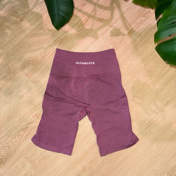 Alphalete pink/purple biker shorts - Picture 2 of 3